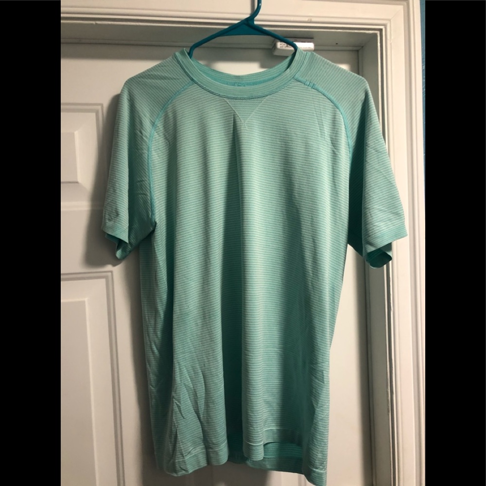 Lululemon metal vent tech